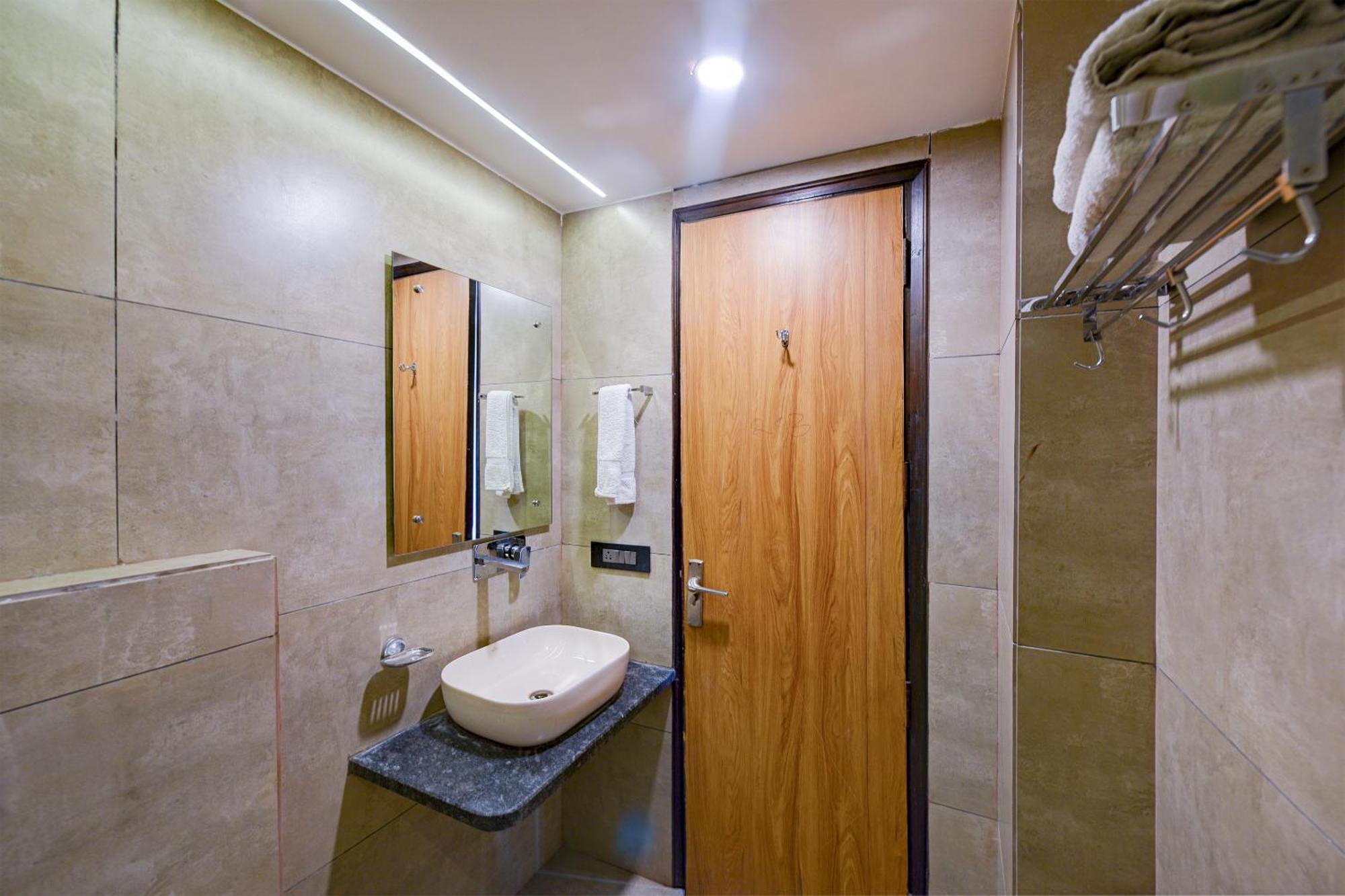 Hotel Sohana Palace Near New Delhi Railway Station And Connaught Place מראה חיצוני תמונה